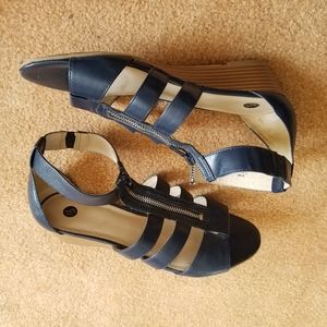 Navy strappy low wedge sandal